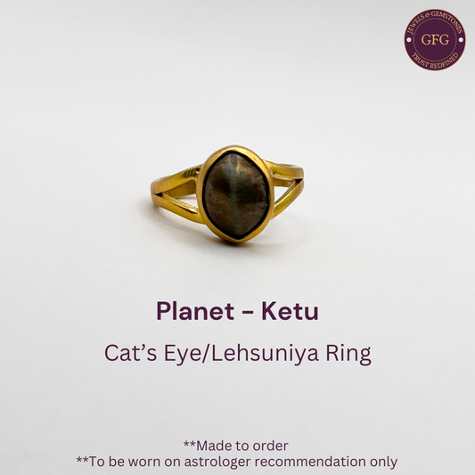 5 Carat Lehsuniya Cat's Eye Ring in Panchdhaatu Lab Certified