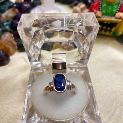 Blue_Sapphire_Silver_Ring