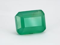 8.54 Carat Green Onyx (Chalcedony Stone) - Natural & Lab-Certified  06/08 - 29