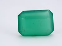 7.61 Carat Green Onyx (Chalcedony Stone) - Natural & Lab-Certified  05/08 - 9