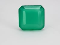 7.47 Carat Green Onyx (Chalcedony Stone) - Natural & Lab-Certified  05/08 - 10
