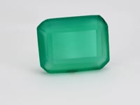 7.66 Carat Green Onyx (Chalcedony Stone) - Natural & Lab-Certified  05/08 - 11